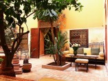 Riad meubl&eacute; 230m&sup2; | 4ch &agrave; coucher | 2 s&eacute;jours | 4.5SDB | Terrasse