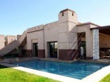 Villa JumelÃ©e 309m2 | 3 Chs | 3 SDB | terrace | jardin | piscine | 2.970.000-Dh